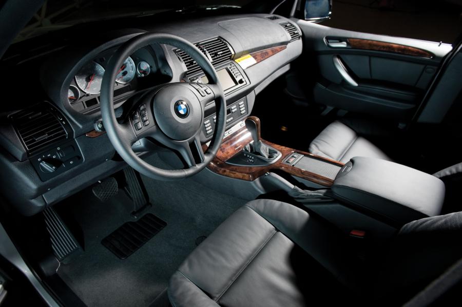  BMW X5 4.6is 2003 года  (фото 5 из 7)